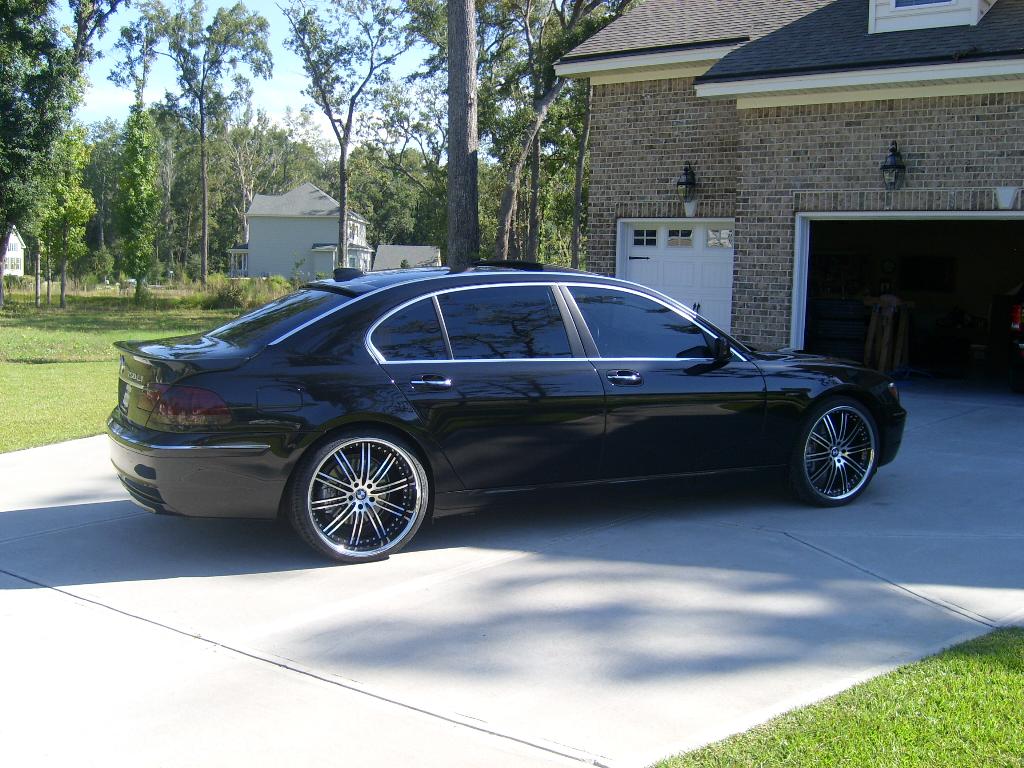 Vertini Hennessey 22'' on BMW 750 Li